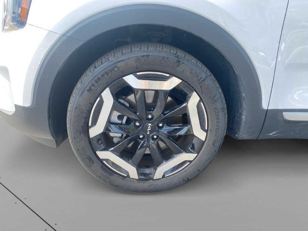 Used 2025 Kia Telluride S FWD image 29