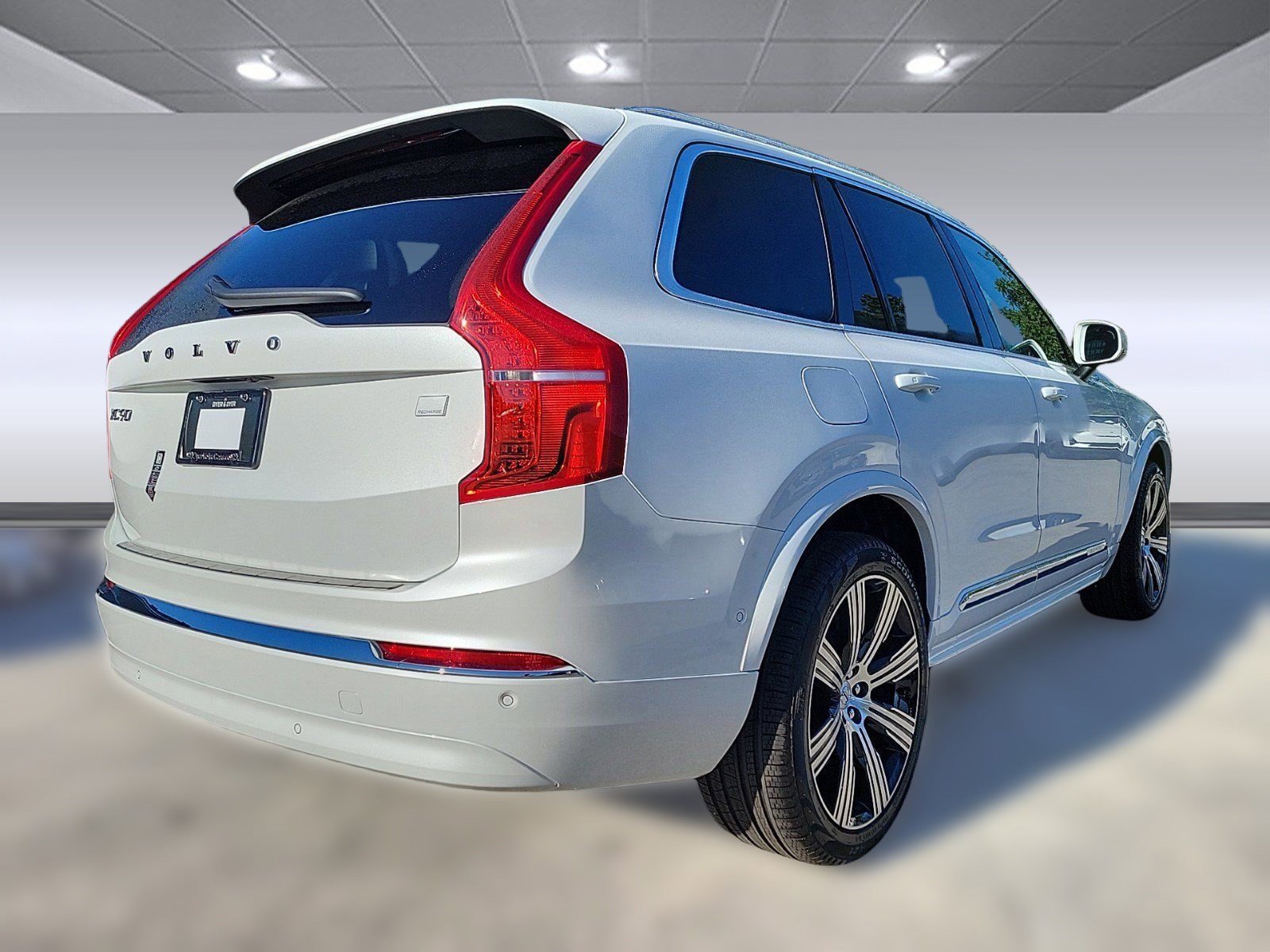 New 2024 Volvo XC90 T8 Plus w/ Protection Package Premier image 7