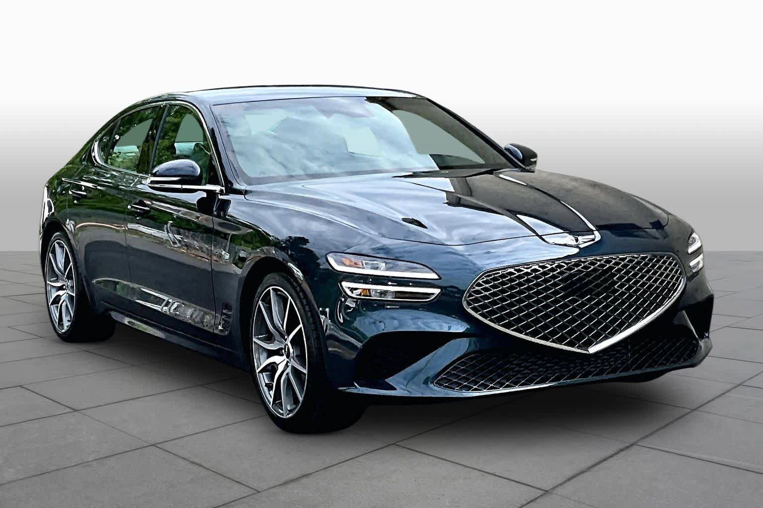 Used 2023 Genesis G70 2.0T RWD image 3