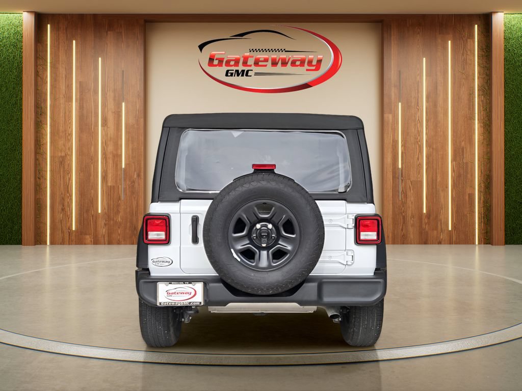 Used 2025 Jeep Wrangler Sport AWD/4WD image 6