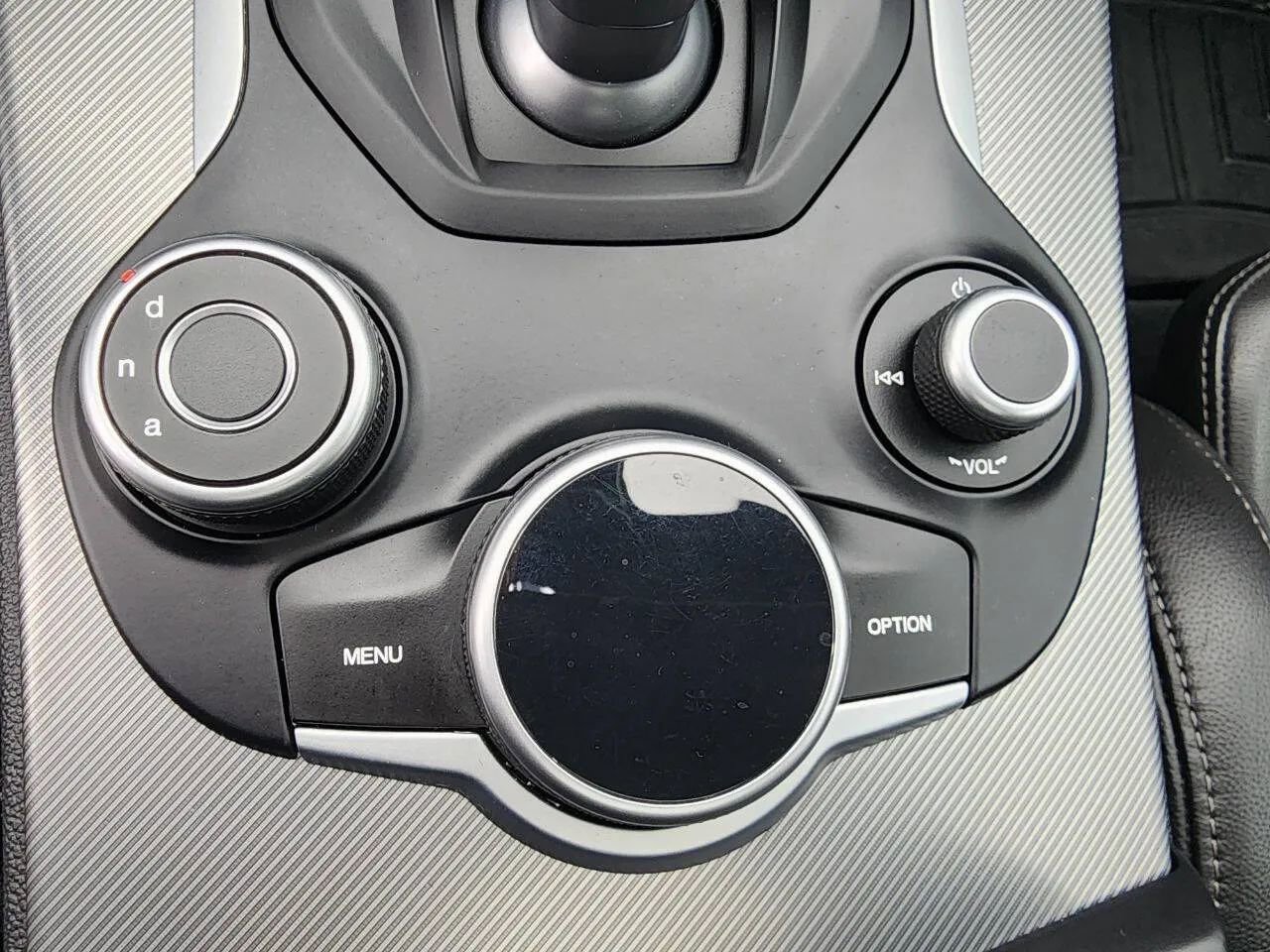 Used 2018 Alfa Romeo Stelvio Ti Sport image 25