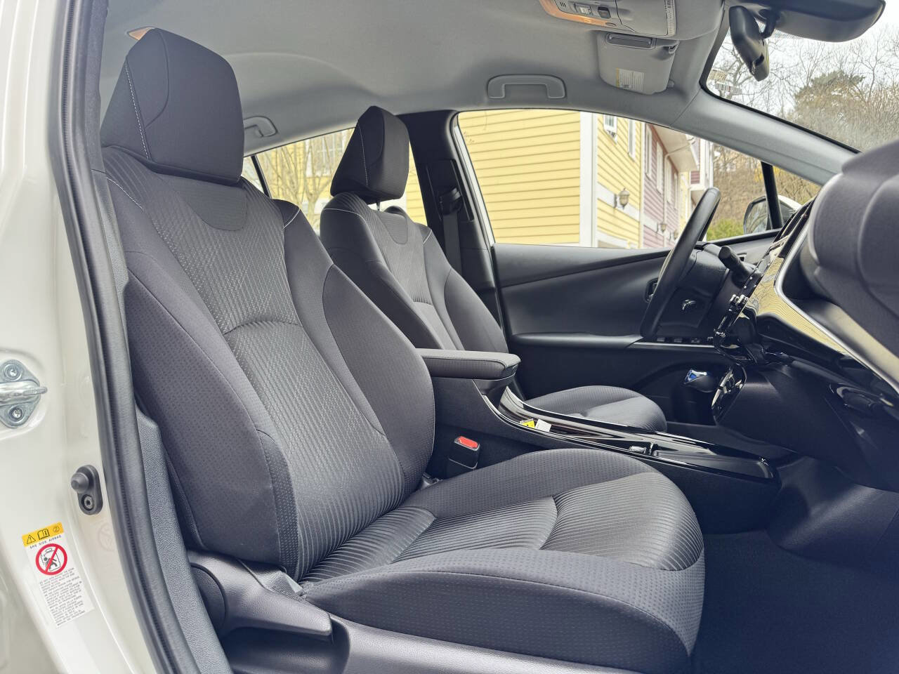 Used 2020 Toyota Prius Prime LE FWD image 16