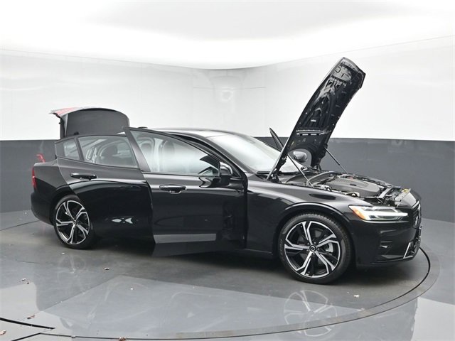 Used 2024 Volvo S60 B5 Ultimate image 51
