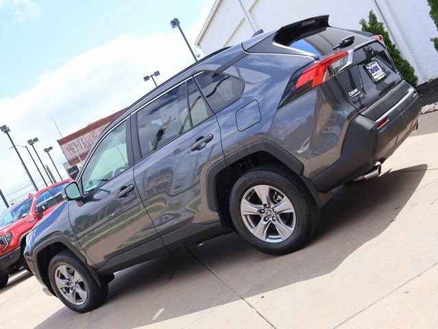 Used 2023 Toyota RAV4 XLE w/ Convenience Package AWD/4WD image 4