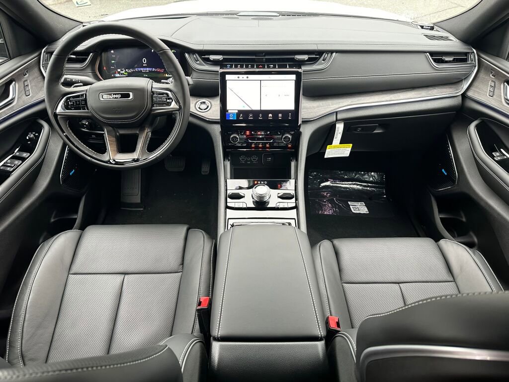 New 2024 Jeep Grand Cherokee Overland w/ Advanced Protech Group III image 16