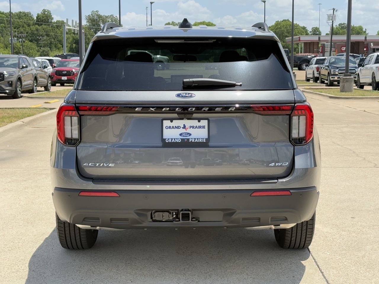 New 2026 Ford Explorer Active AWD/4WD image 6