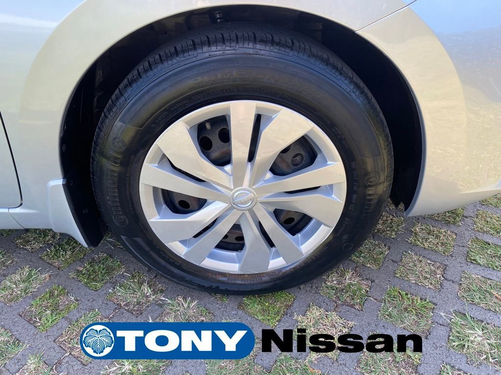 Used 2021 Nissan Versa S image 9