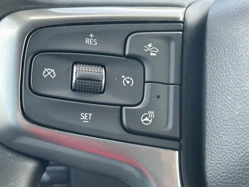 Used 2025 Chevrolet Silverado 1500 LT Trail Boss w/ Convenience Package II AWD/4WD image 15