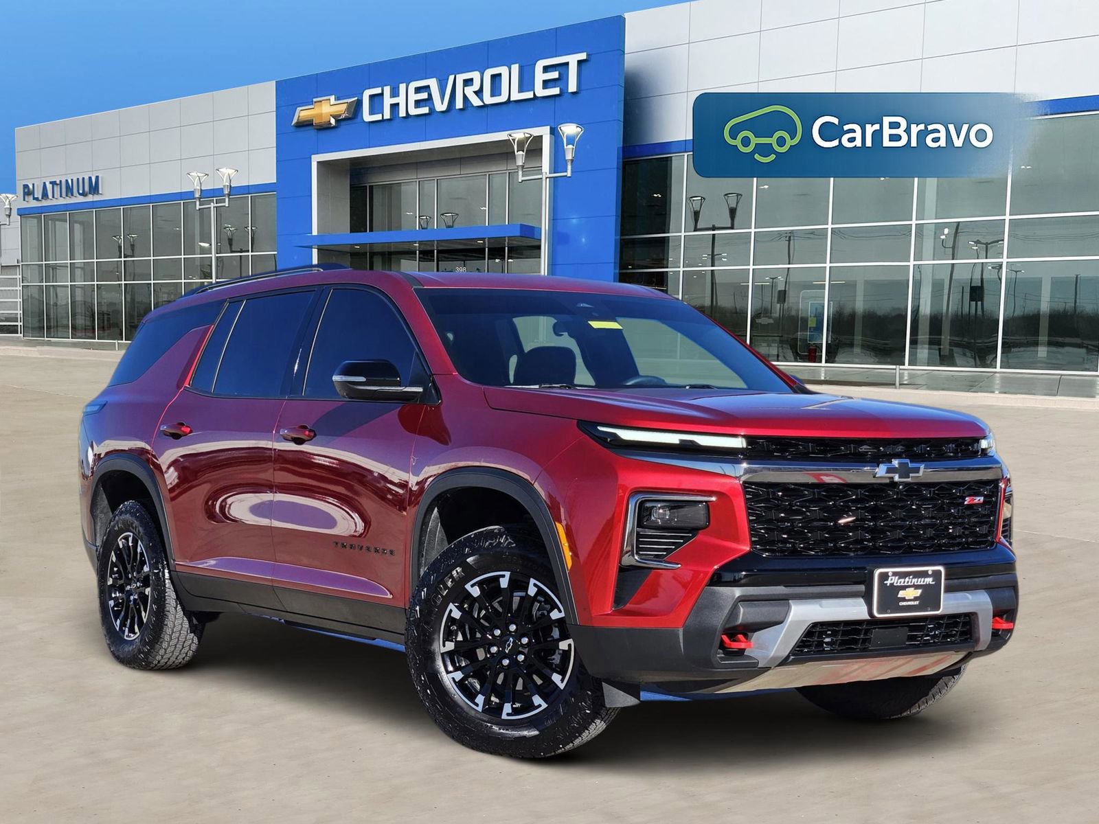 Certified 2025 Chevrolet Traverse Z71 w/ Driver Confidence Package image 1