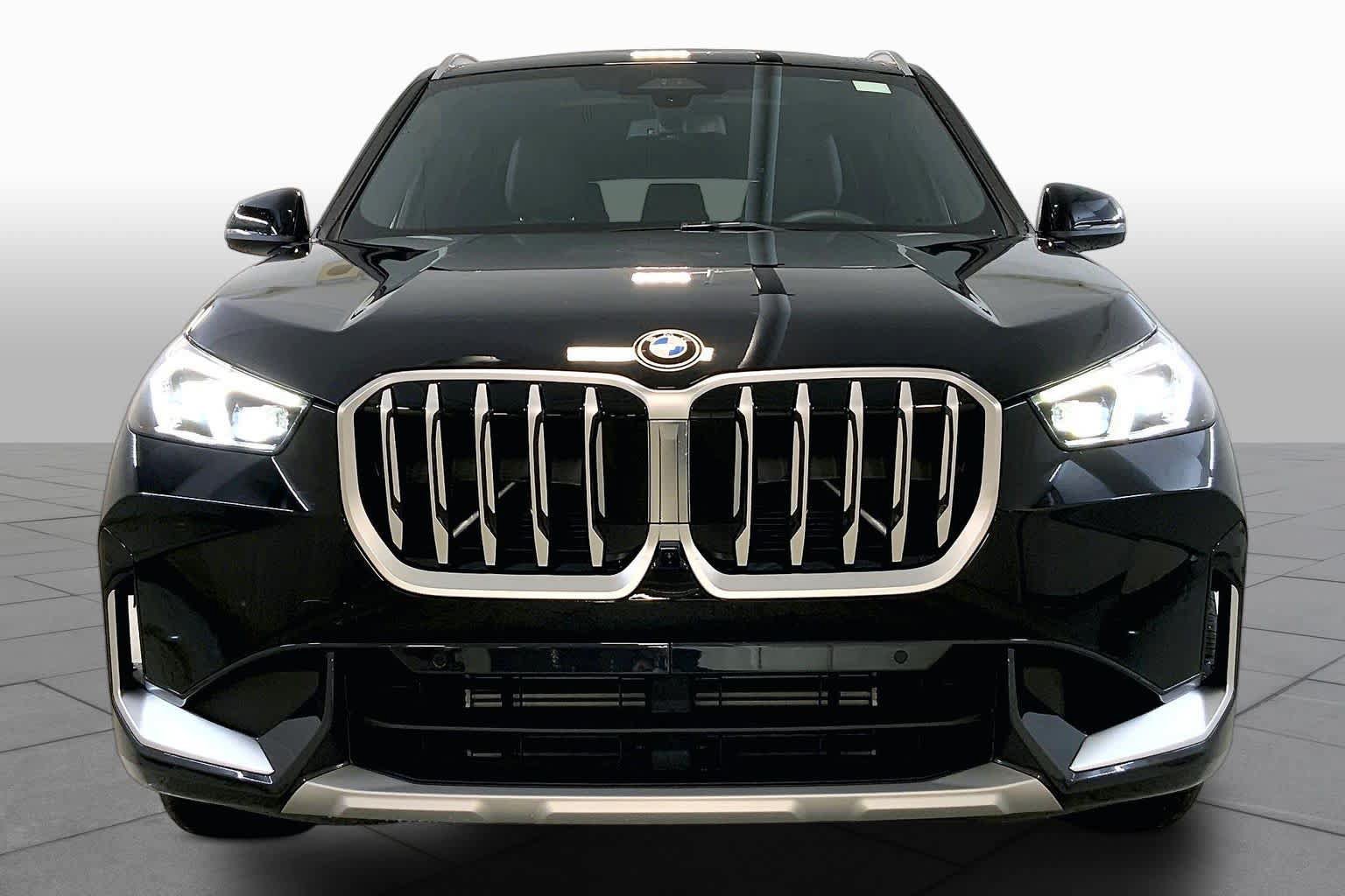 New 2026 BMW X1 xDrive28i w/ Technology Package AWD/4WD image 3