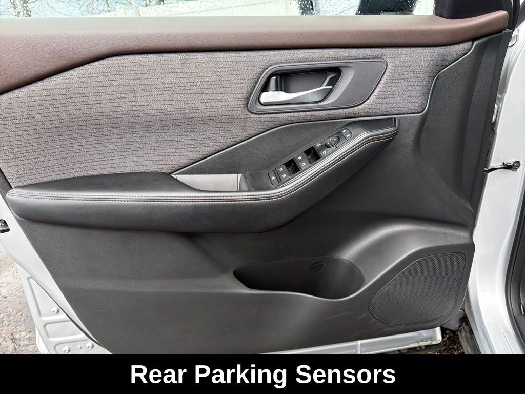 Used 2023 Nissan Rogue SV FWD image 12