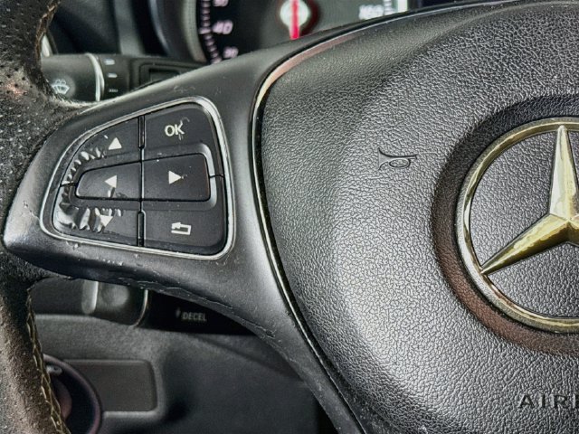 Used 2018 Mercedes-Benz GLA 250 w/ Premium Package image 11