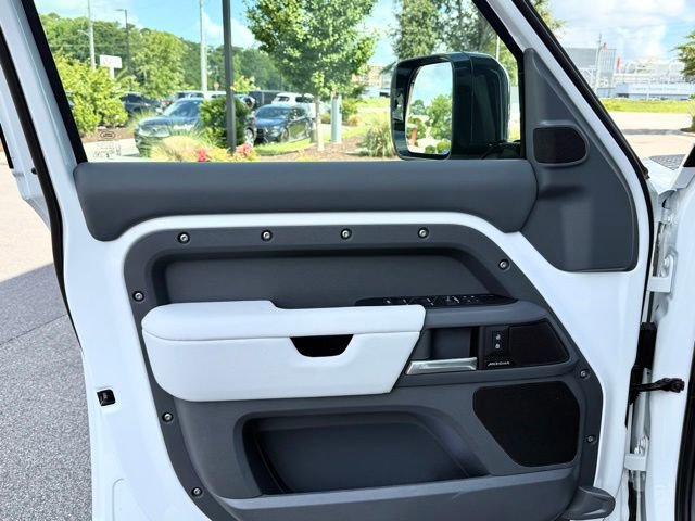 New 2025 Land Rover Defender 110 S image 13