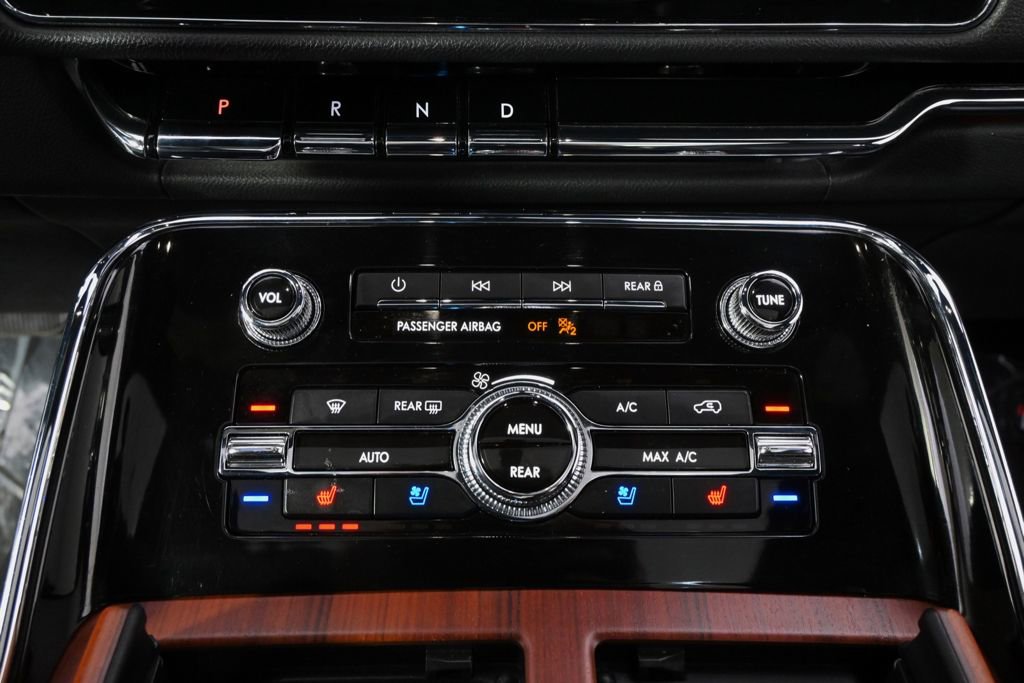Certified 2023 Lincoln Navigator Reserve AWD/4WD image 32