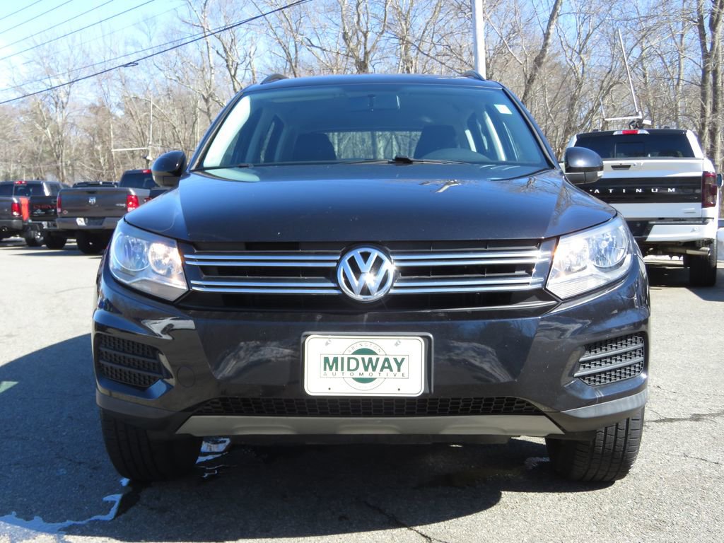 Used 2017 Volkswagen Tiguan Limited w/ Premium Package image 2