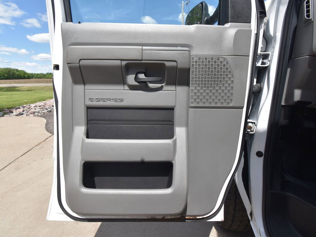 Used 2019 Ford E-350 and Econoline 350 Super Duty w/ Power Windows & Locks Group RWD image 29