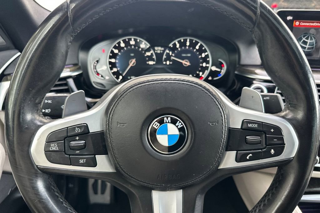 Used 2018 BMW 540i w/ M Sport Package image 26