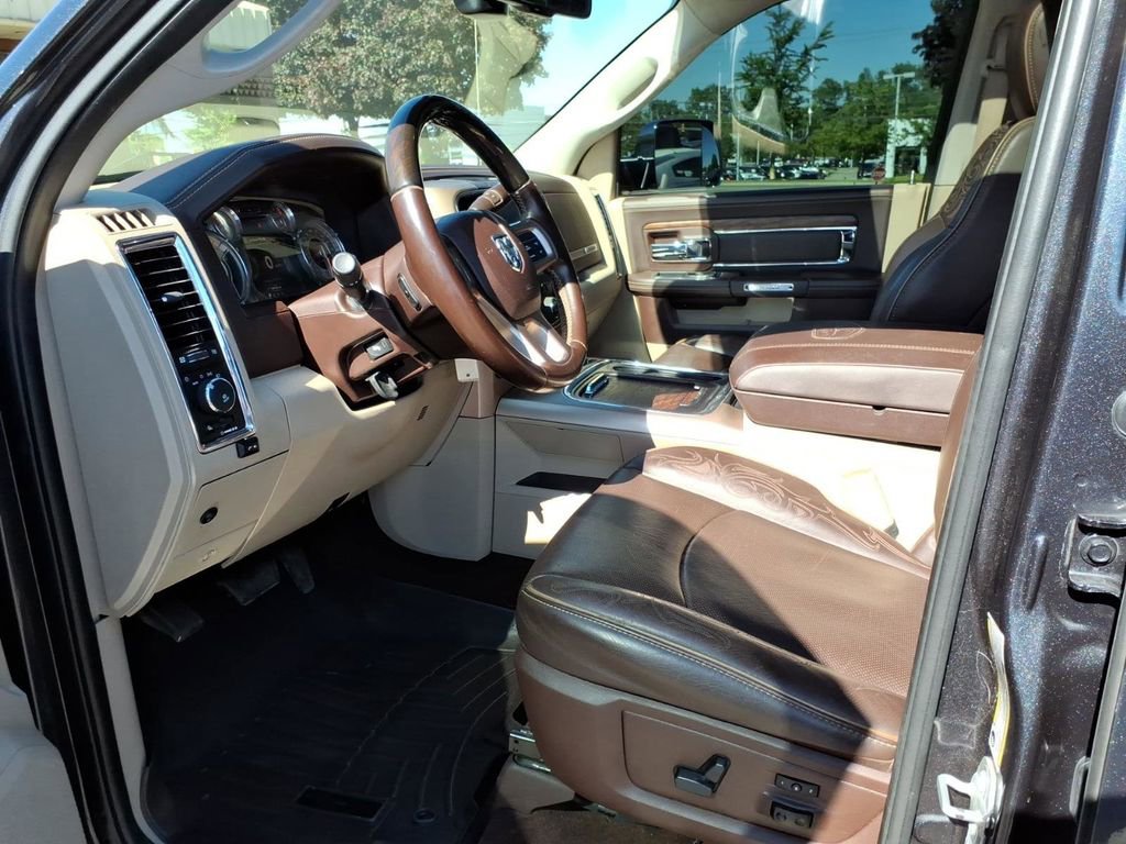 Used 2016 RAM 3500 Laramie Longhorn w/ Convenience Group AWD/4WD image 11
