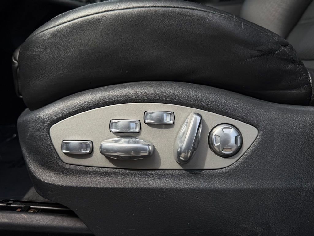 Used 2016 Porsche Macan Turbo image 13