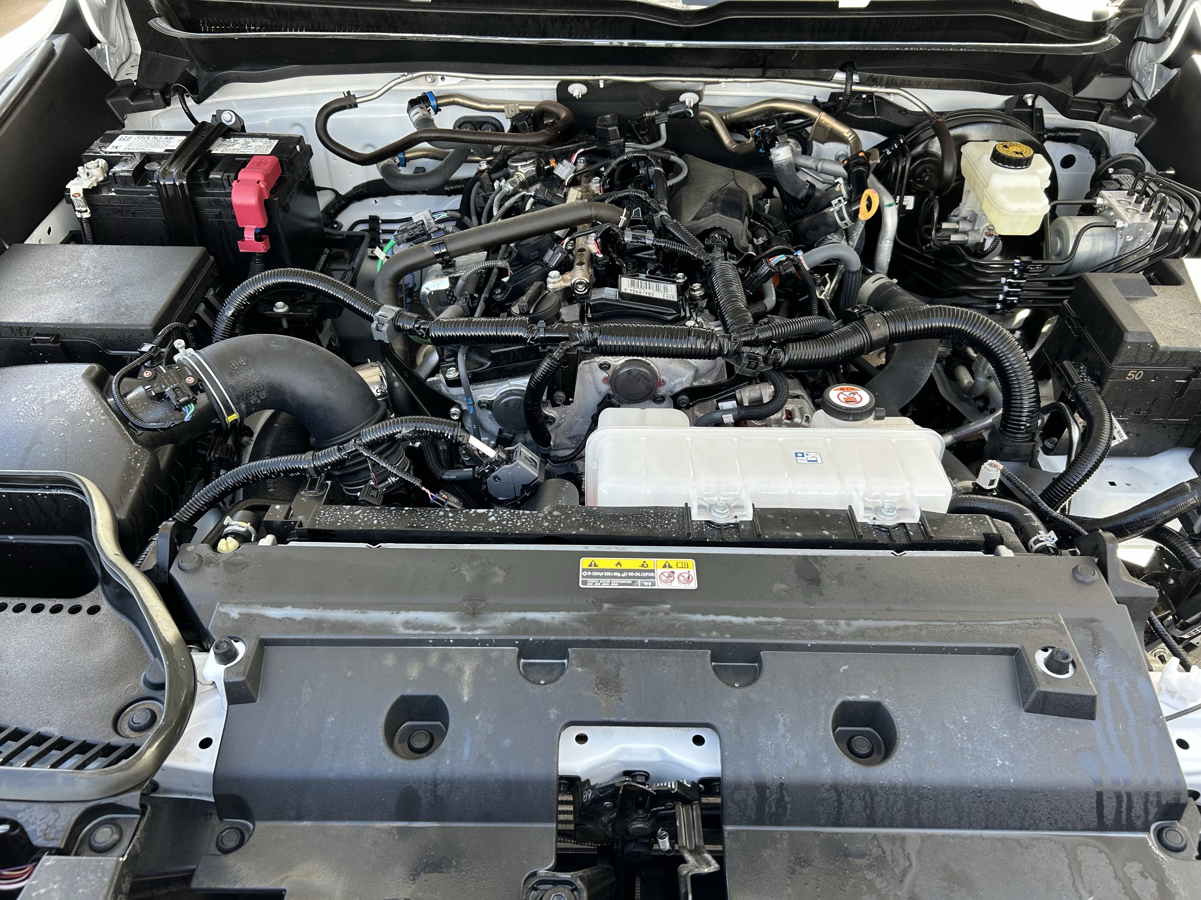 Certified 2025 Toyota Tacoma SR5 w/ SR5 Upgrade Package AWD/4WD image 9
