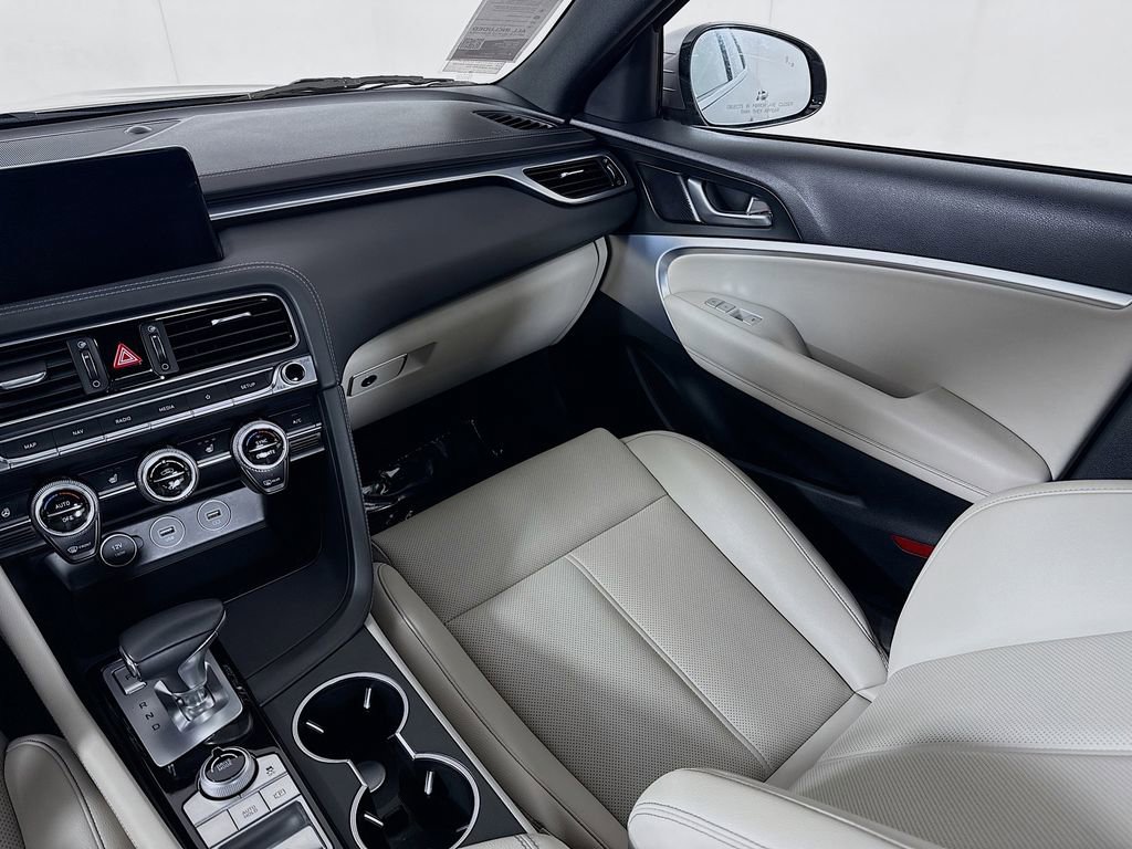 Used 2023 Genesis G70 2.0T AWD/4WD image 29