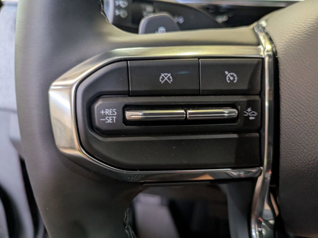 New 2026 GMC Sierra EV Elevation w/ LPO, Elevation Dark Package AWD/4WD image 18