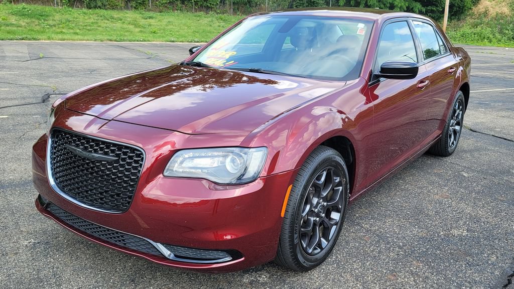 Used 2021 Chrysler 300 Touring w/ Sport Appearance Package AWD/4WD image 3