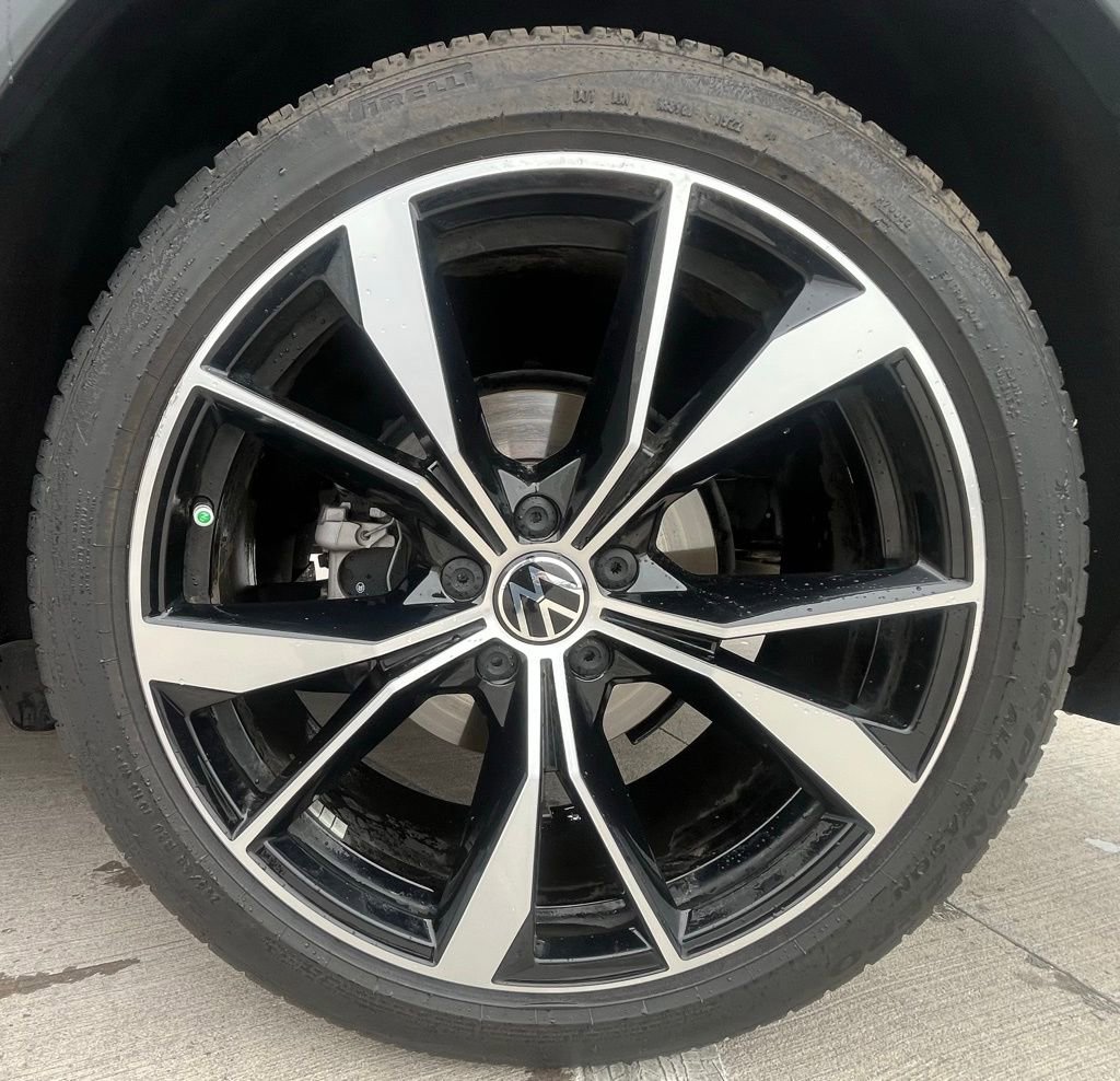 Used 2022 Volkswagen Tiguan SEL R-Line AWD/4WD image 7