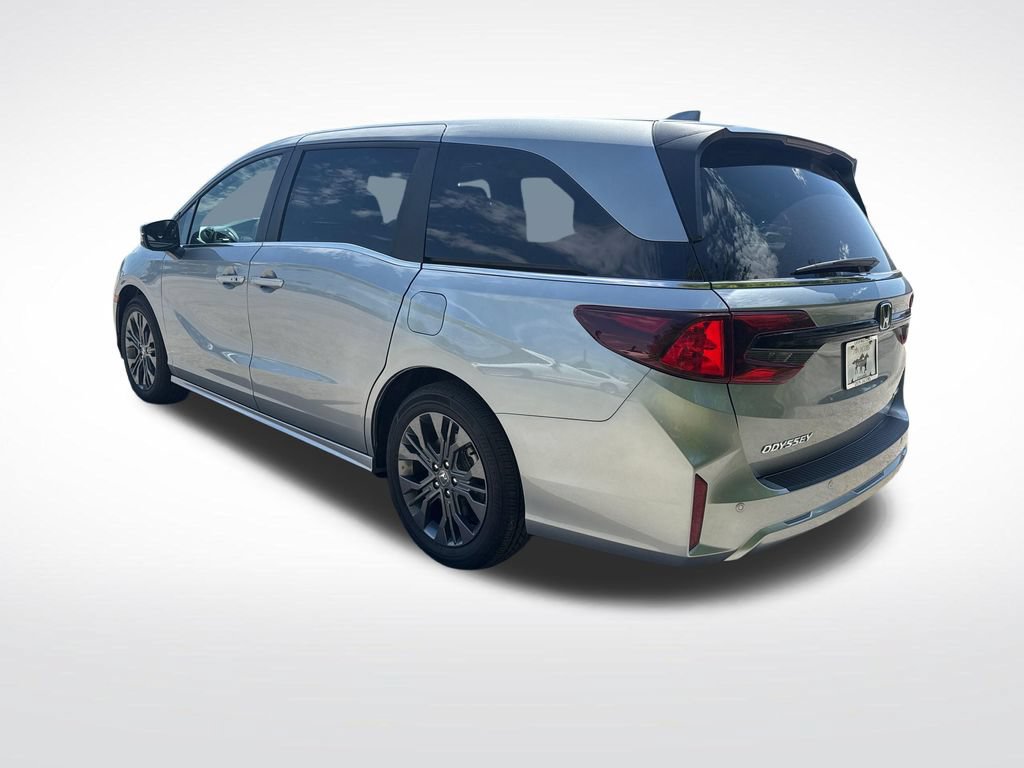 New 2026 Honda Odyssey Touring image 5