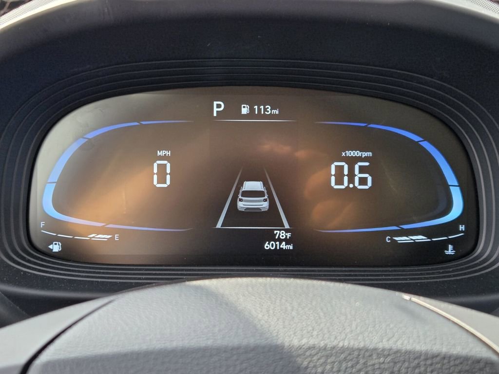 Certified 2025 Hyundai Venue Limited FWD image 25