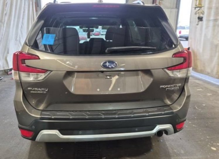 Used 2020 Subaru Forester Touring AWD/4WD image 4