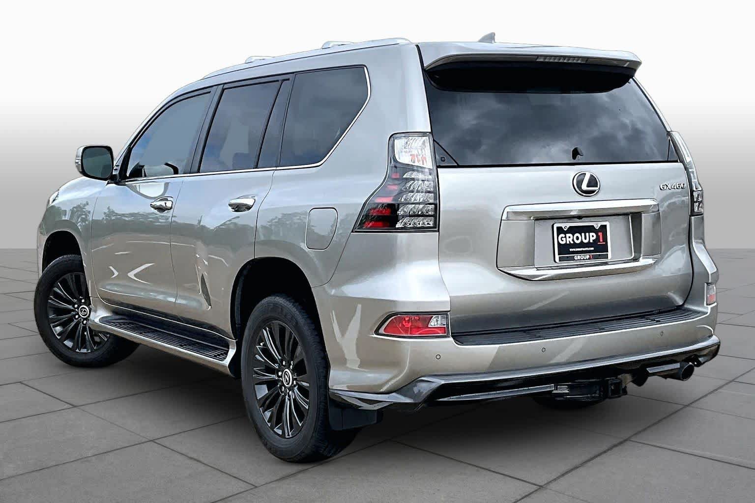 Used 2023 Lexus GX 460 Luxury w/ Sport Design Package AWD/4WD image 12