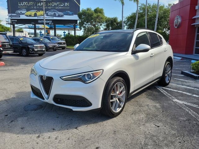Used 2018 Alfa Romeo Stelvio Ti Sport AWD/4WD image 7