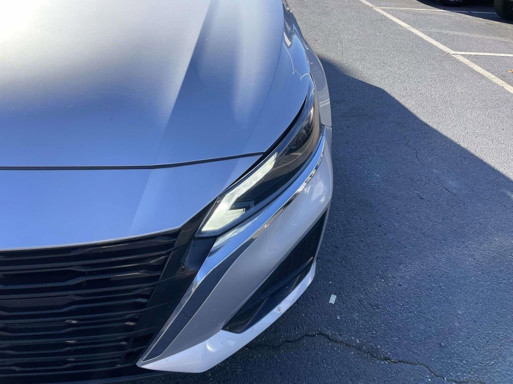 Used 2024 Nissan Altima 2.5 SV image 14