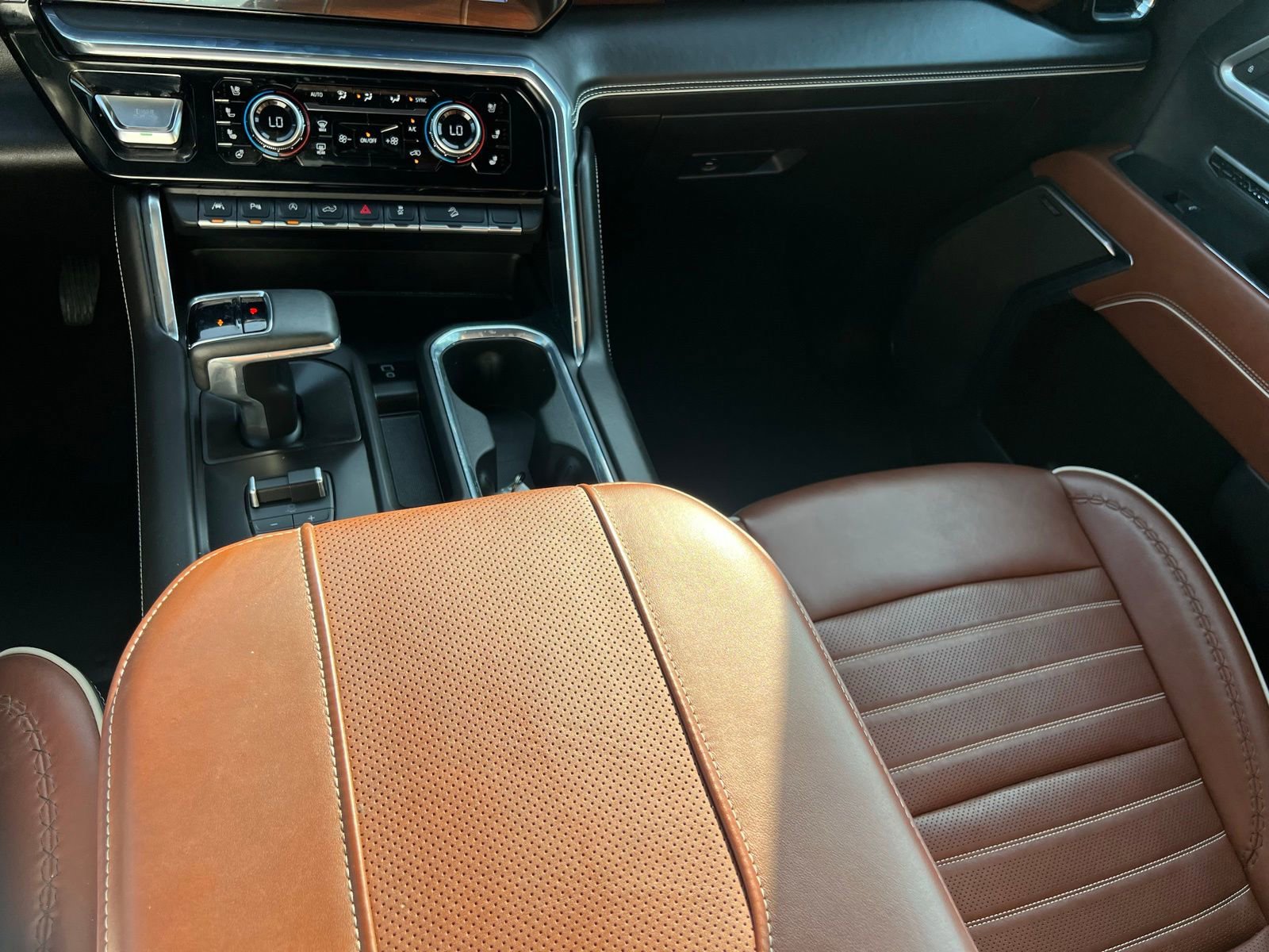 Used 2025 GMC Sierra 1500 Denali Ultimate image 38