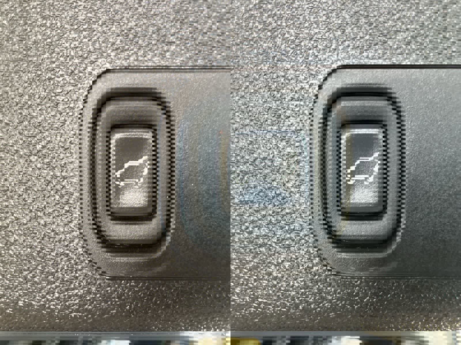 Used 2010 Cadillac Escalade Luxury image 32