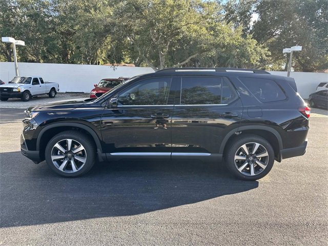 New 2025 Honda Pilot Touring image 8