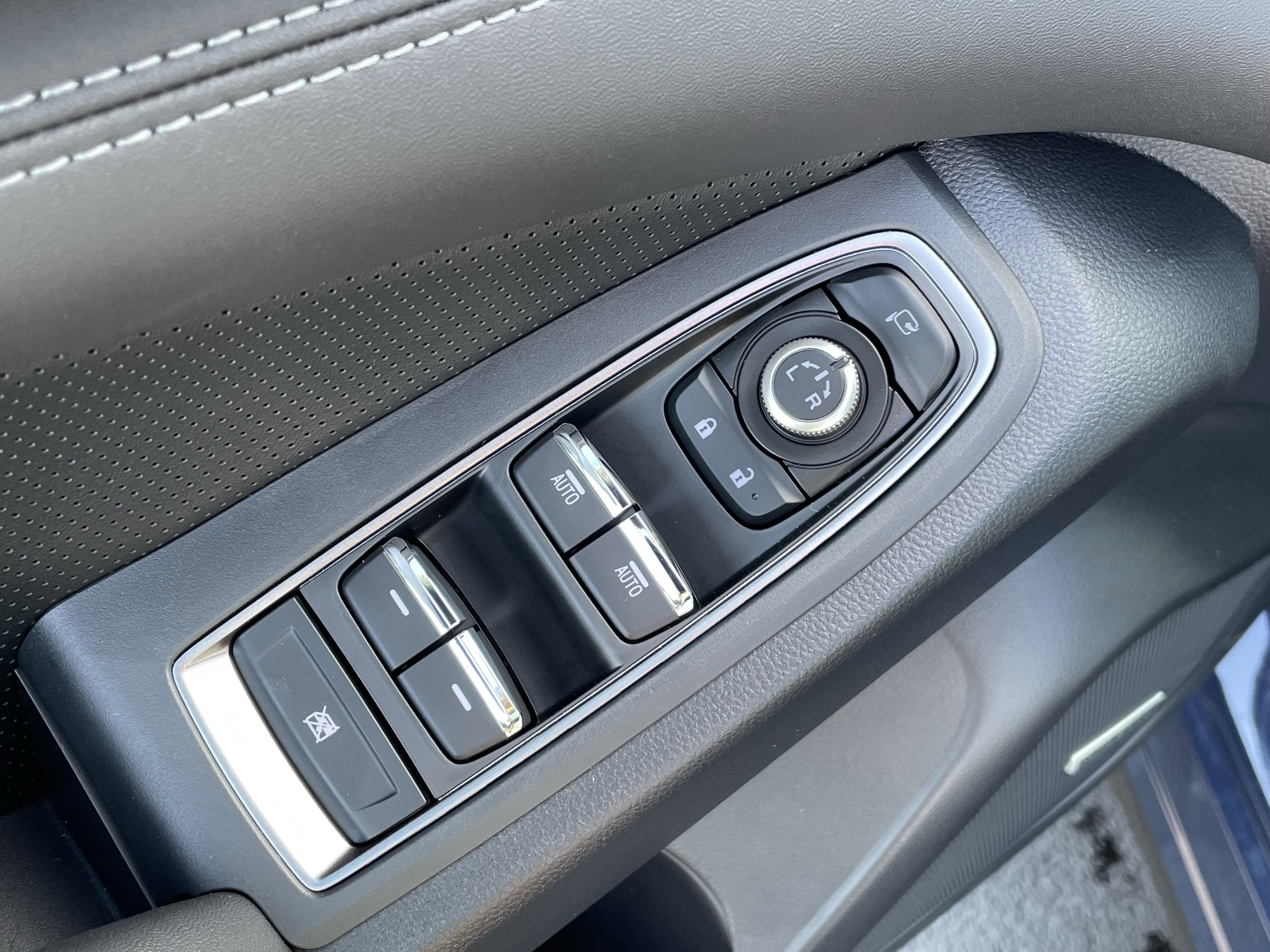 New 2025 Subaru Ascent Touring image 12