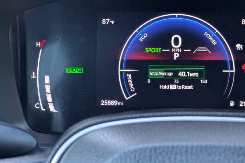 Certified 2025 Toyota Corolla SE w/ SE Premium Package FWD image 23