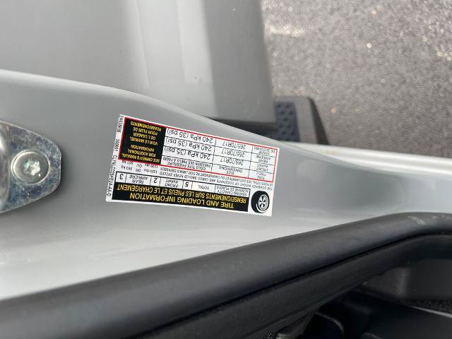 Certified 2025 Nissan Frontier PRO-4X AWD/4WD image 24