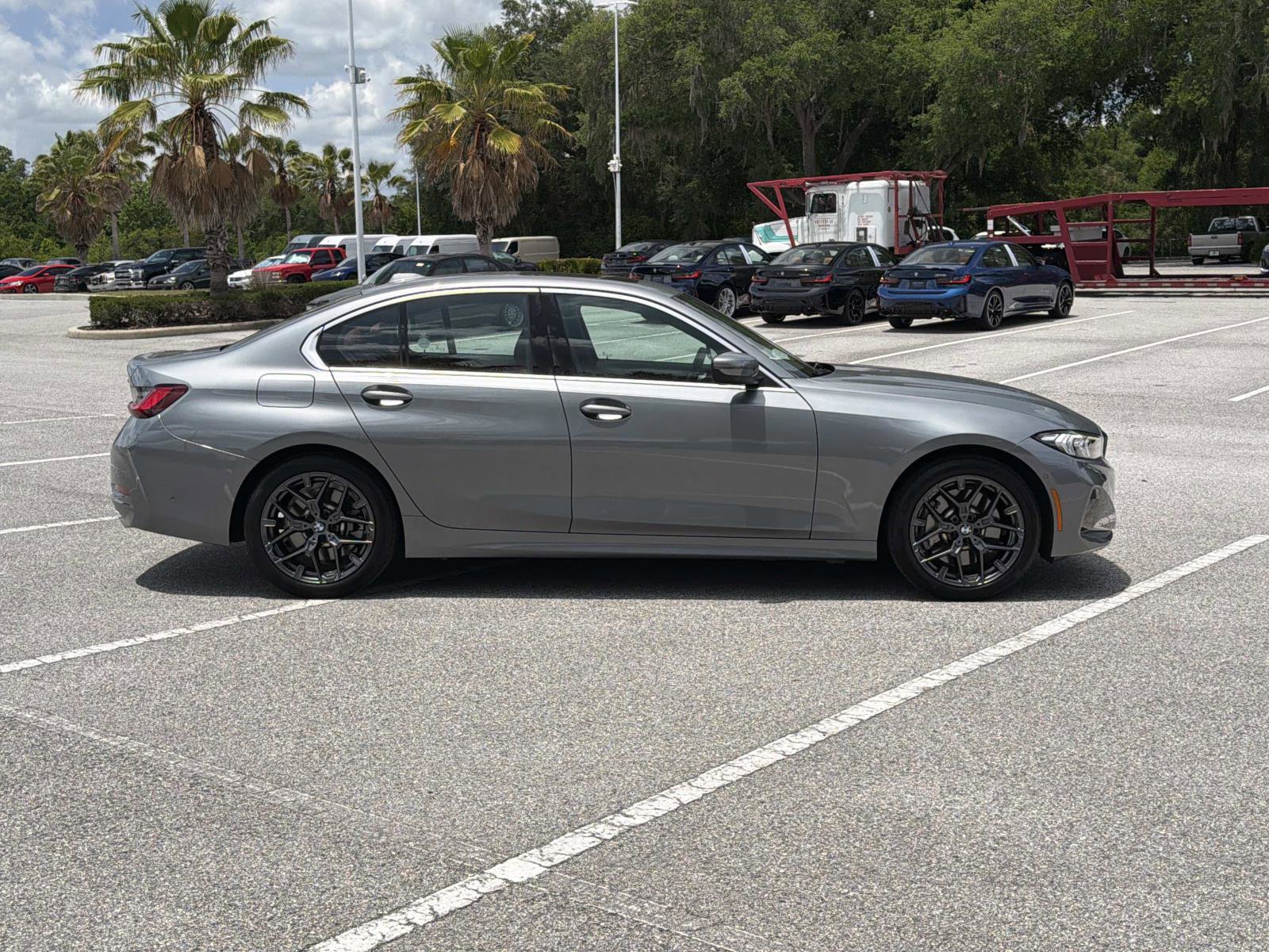 Used 2025 BMW 330i Sedan RWD image 3