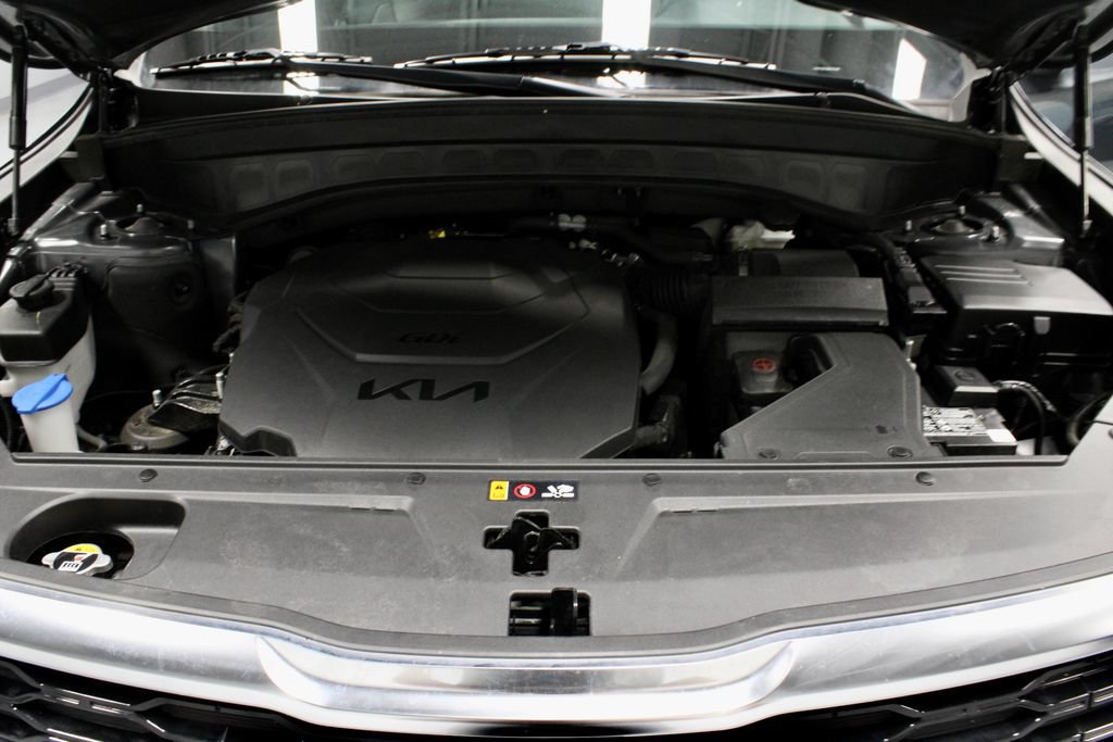 Used 2022 Kia Telluride EX w/ Towing Package AWD/4WD image 17