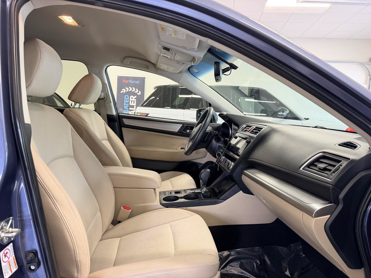 Used 2017 Subaru Outback 2.5i Premium AWD/4WD image 23