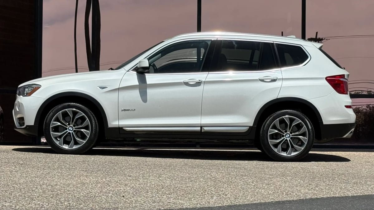 Used 2016 BMW X3 xDrive28i AWD/4WD image 6