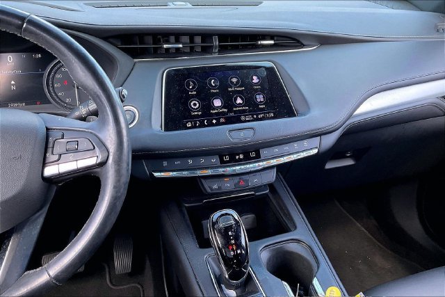 Certified 2023 Cadillac XT4 Premium Luxury w/ Technology Package FWD image 9