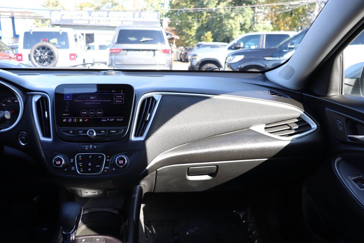 Used 2024 Chevrolet Malibu LT image 18