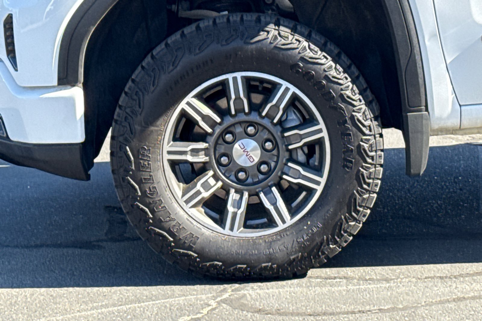 Used 2025 GMC Sierra 1500 AT4 AWD/4WD image 37