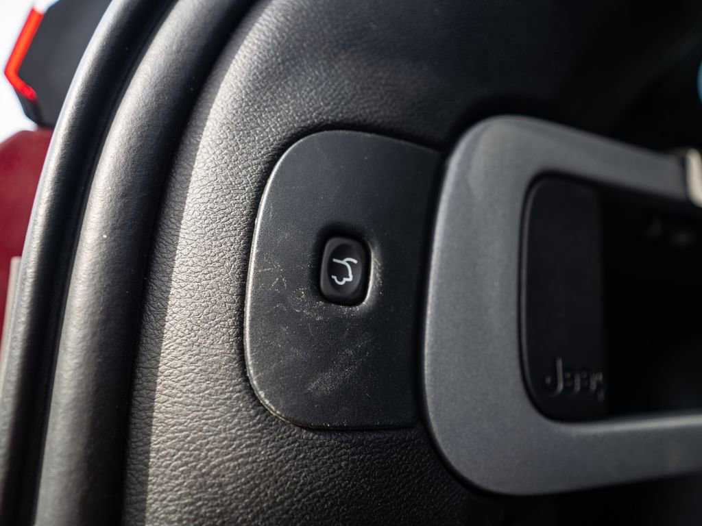 Used 2017 Jeep Cherokee Latitude w/ Comfort/Convenience Group image 45