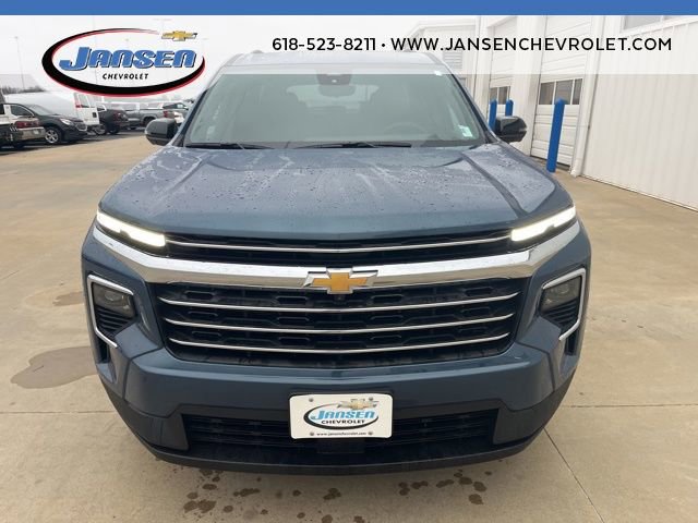 New 2026 Chevrolet Traverse LT w/ Driver Confidence Package FWD image 2