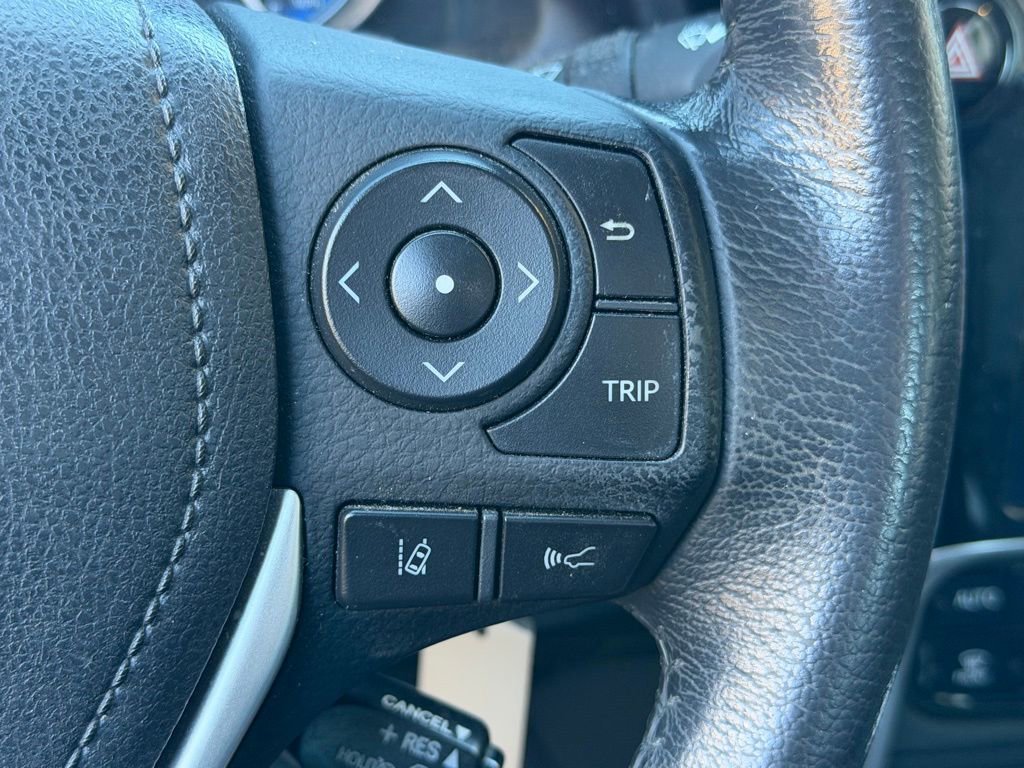 Used 2018 Toyota Corolla SE image 15